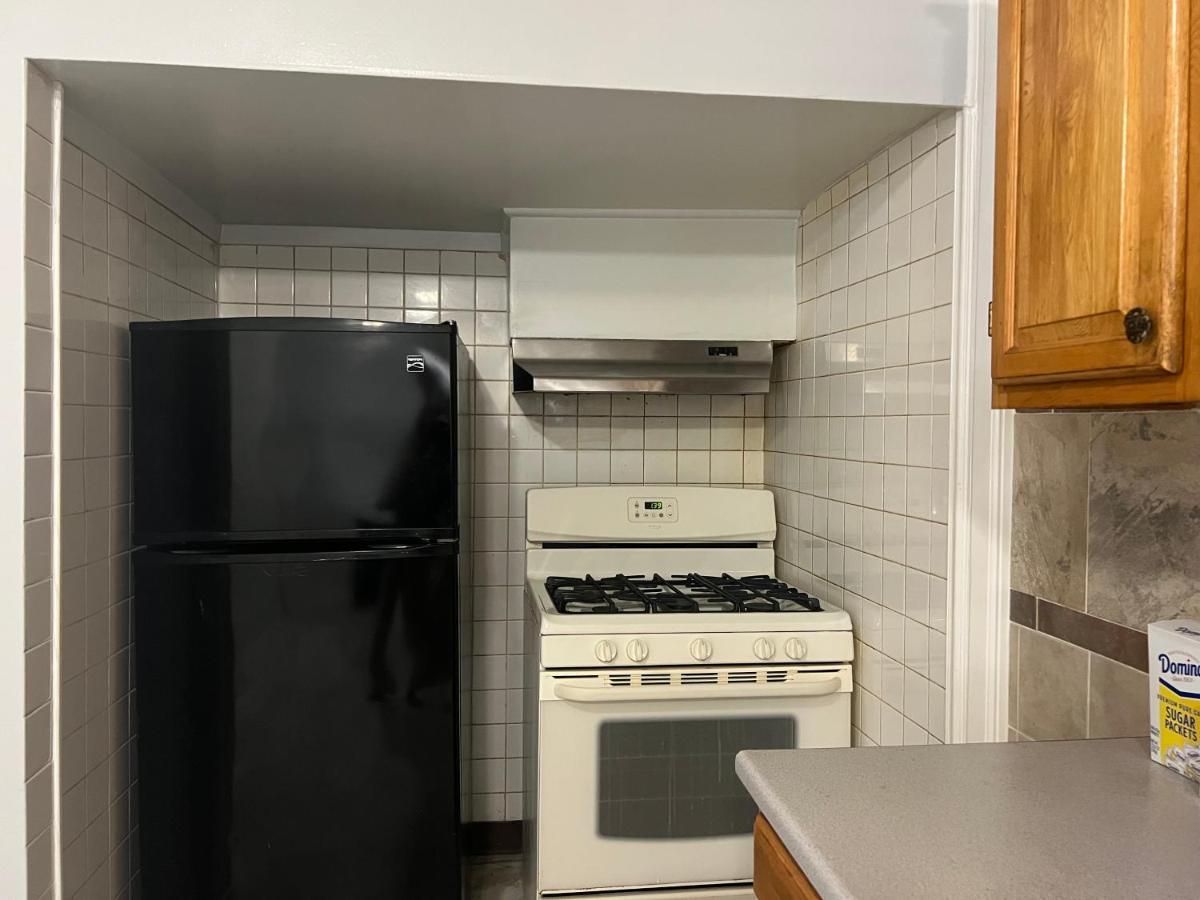 Lovely Three Bedroom Apartment Near Jersey City And Newyork Линден Экстерьер фото