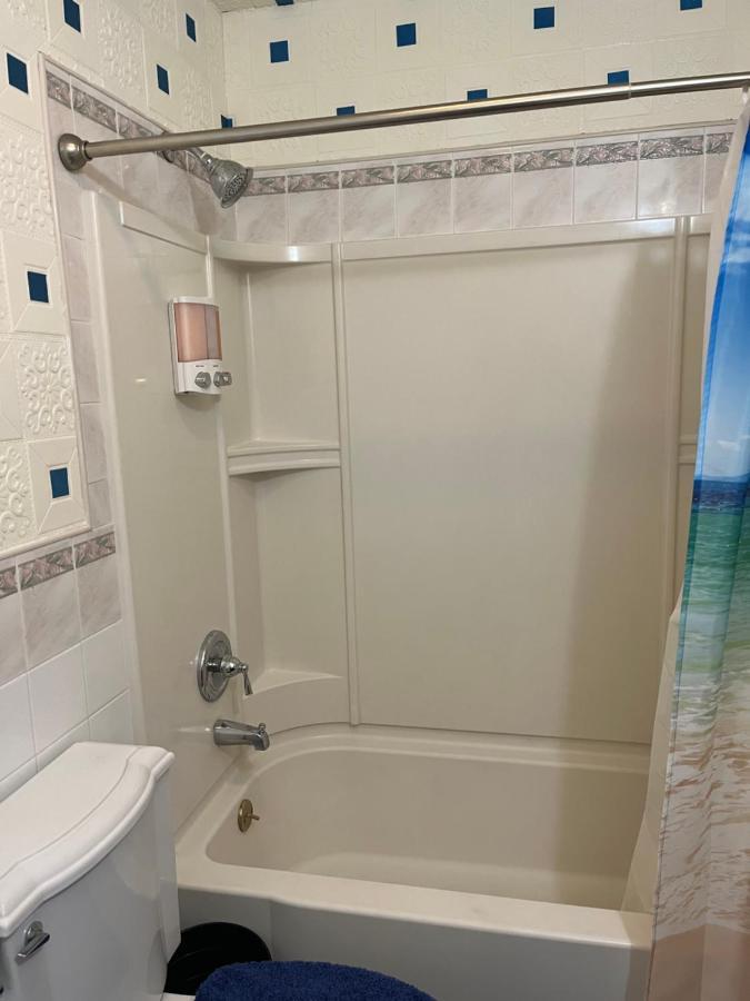 Lovely Three Bedroom Apartment Near Jersey City And Newyork Линден Экстерьер фото